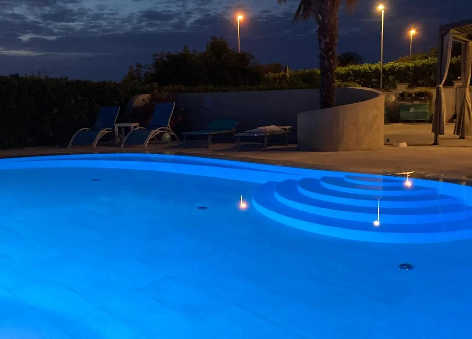 Villa Elke Maria With Overflow Pool And Hydromassage Novigrad Istria