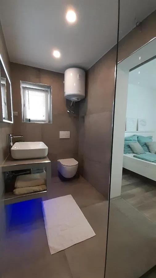Villa Elke Maria With Overflow Pool And Hydromassage Novigrad  0*, Novigrad (Istria) Croatia