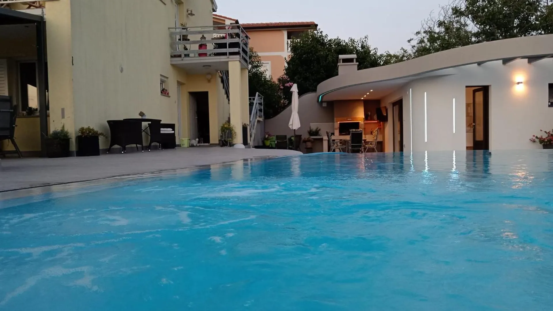 Villa Elke Maria With Overflow Pool And Hydromassage Novigrad  0*, Novigrad (Istria)